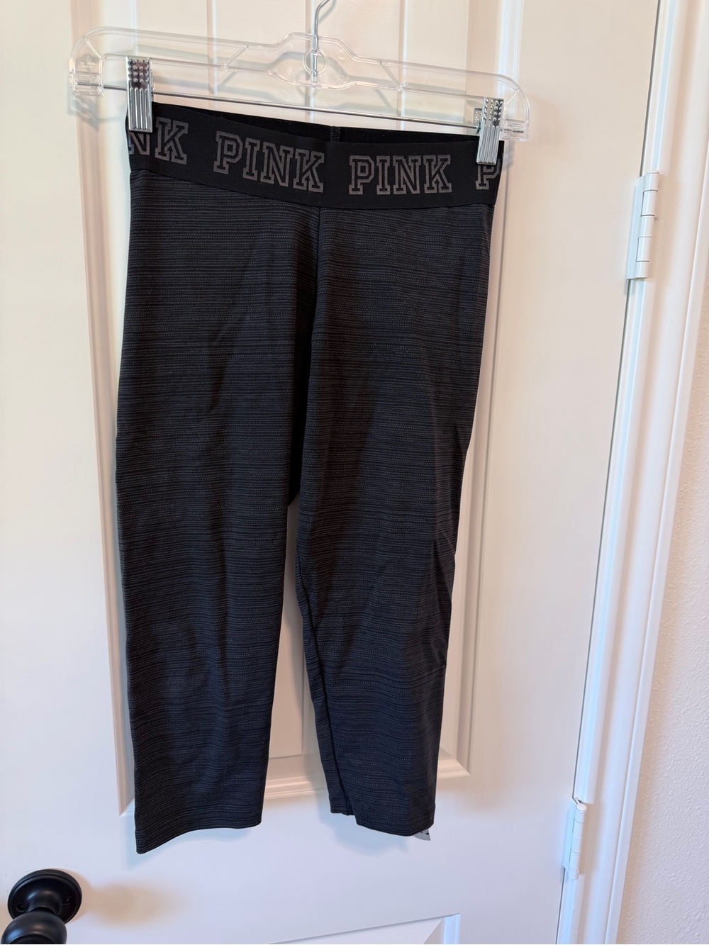 PINK Ultimate XS Black Gray Logo Waistband Cropped Leggings